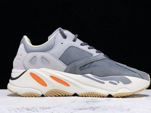700 Boost FV9922 'Magnet' v2 Yeezy Adidas 0806